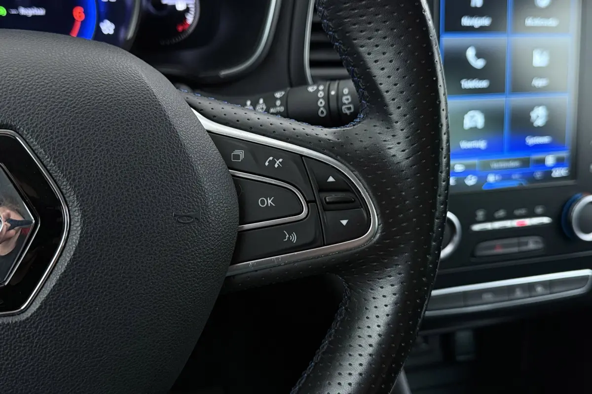 1.2 TCe GT-Line | 29.000 KM! | Camera | CarPlay | Dakdragers | Digital Cockpit | Sportstoelen |