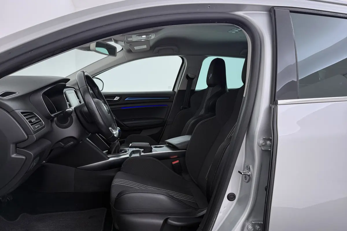 1.2 TCe GT-Line | 29.000 KM! | Camera | CarPlay | Dakdragers | Digital Cockpit | Sportstoelen |