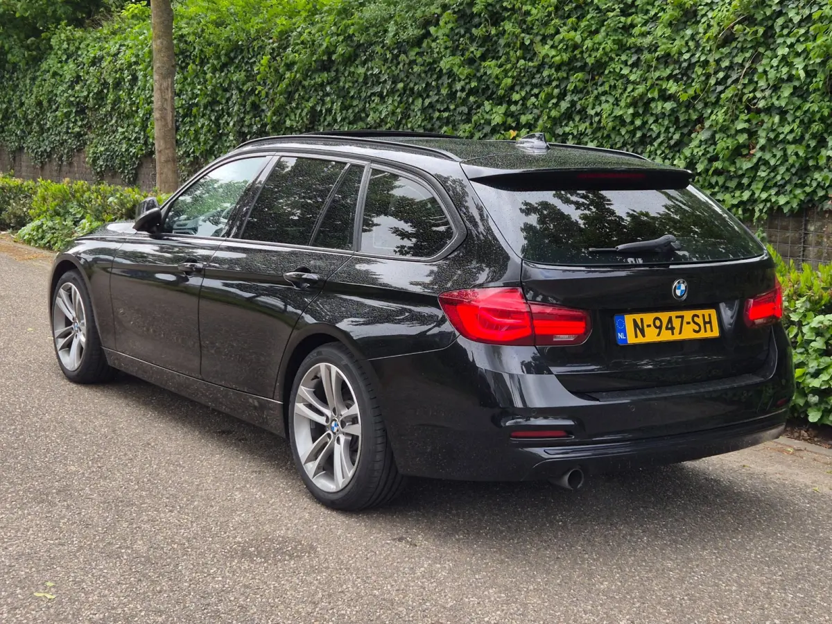 F31 Elk. Trekhaak Panorama Apple CarPlay Navi GR NAP Rijklaar ZGAN Runflat 18inch