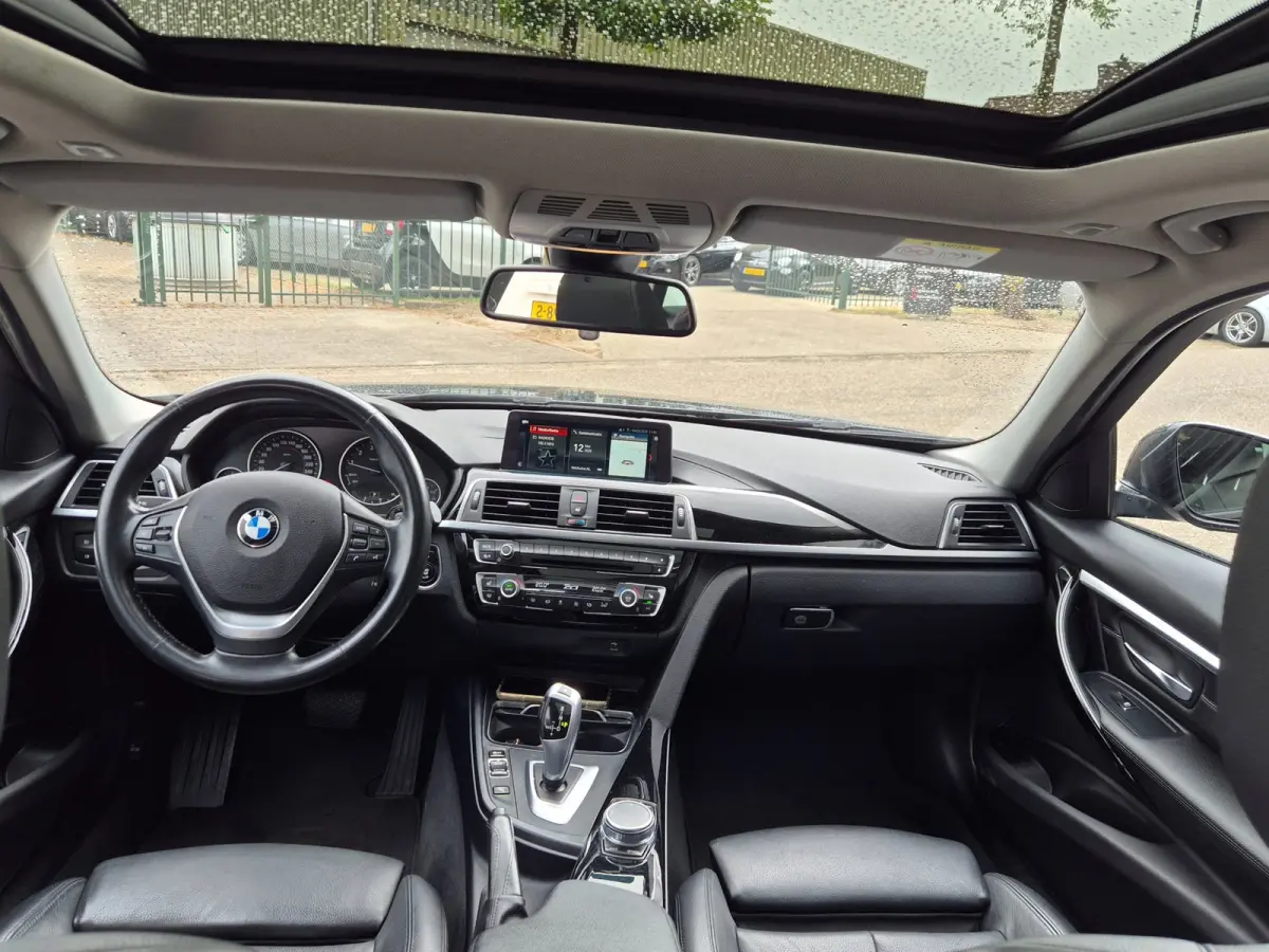F31 Elk. Trekhaak Panorama Apple CarPlay Navi GR NAP Rijklaar ZGAN Runflat 18inch