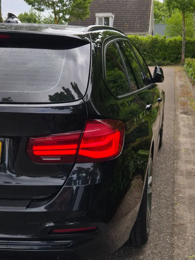 F31 Elk. Trekhaak Panorama Apple CarPlay Navi GR NAP Rijklaar ZGAN Runflat 18inch