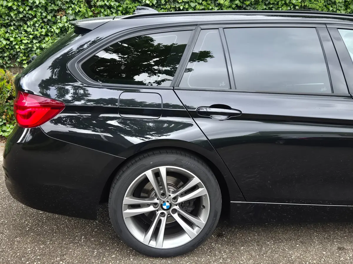 F31 Elk. Trekhaak Panorama Apple CarPlay Navi GR NAP Rijklaar ZGAN Runflat 18inch