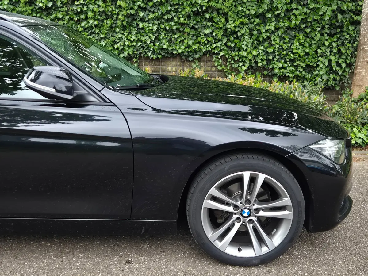 F31 Elk. Trekhaak Panorama Apple CarPlay Navi GR NAP Rijklaar ZGAN Runflat 18inch