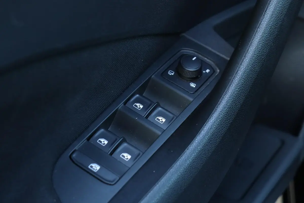 1.0 TSI Monte Carlo / 110PK! / Pano / Carplay / Virtual Cockpit / Camera / Trekhaak / 18'!