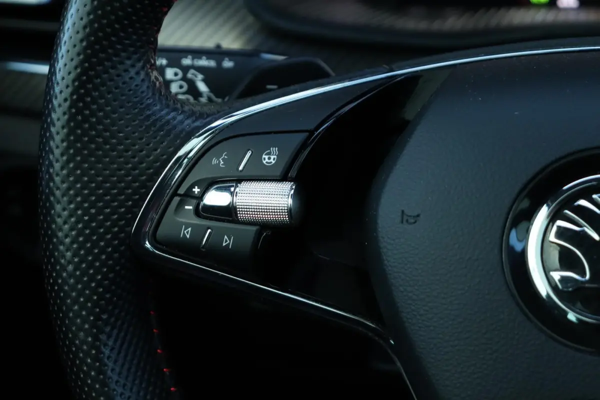 1.0 TSI Monte Carlo / 110PK! / Pano / Carplay / Virtual Cockpit / Camera / Trekhaak / 18'!