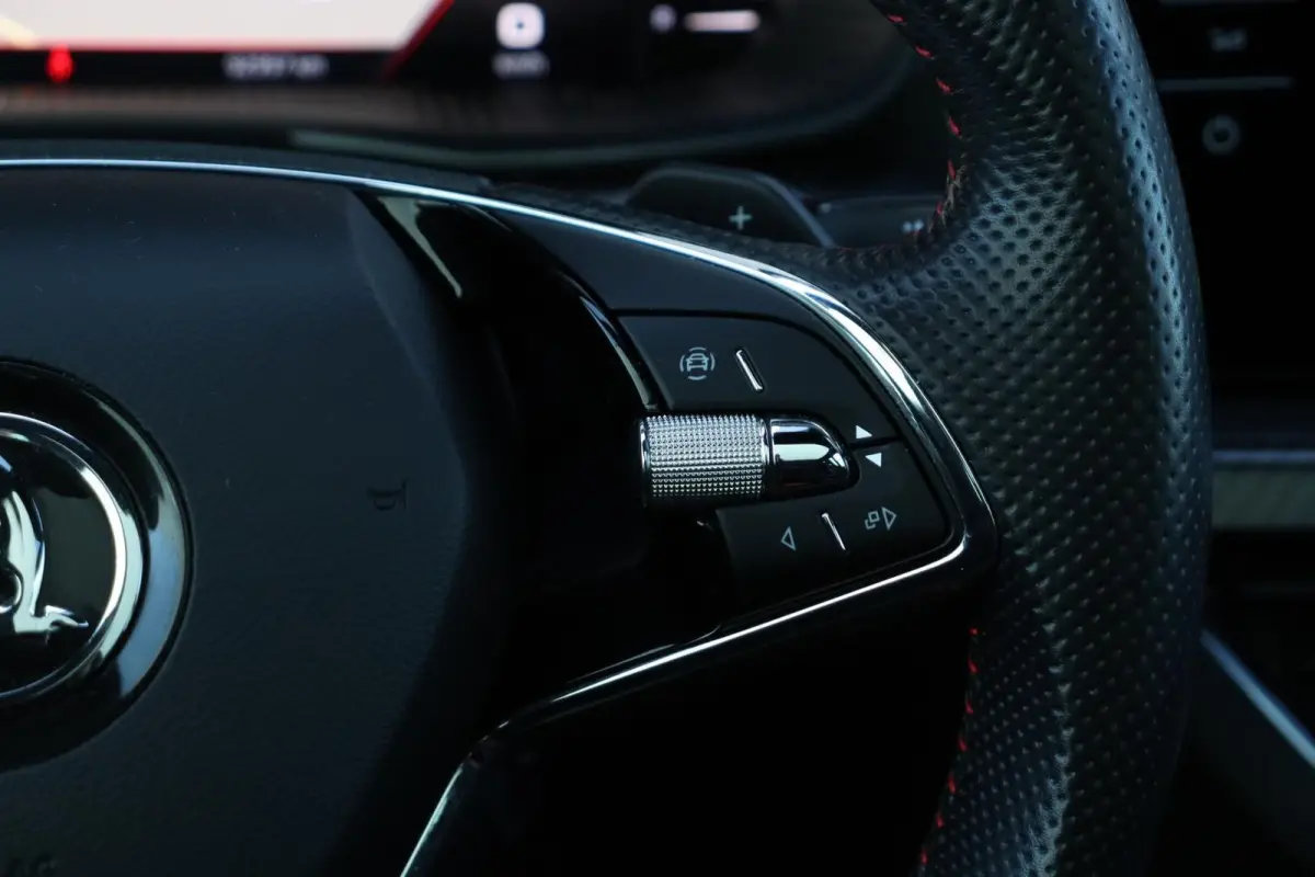 1.0 TSI Monte Carlo / 110PK! / Pano / Carplay / Virtual Cockpit / Camera / Trekhaak / 18'!