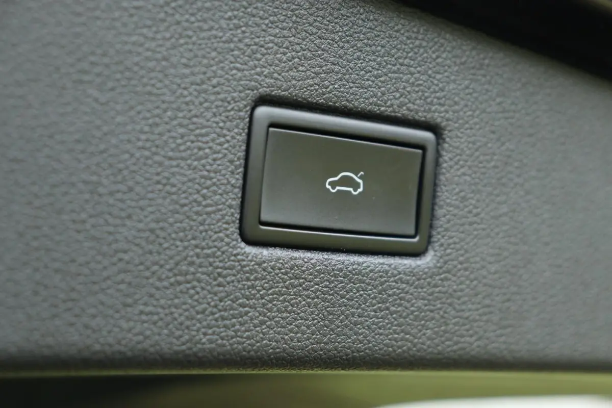 1.4 TSI e-Hybrid FR / 245PK / Vol Opties! / Virtual Cockpit / 360 Camera / Pano / LED / 20"!