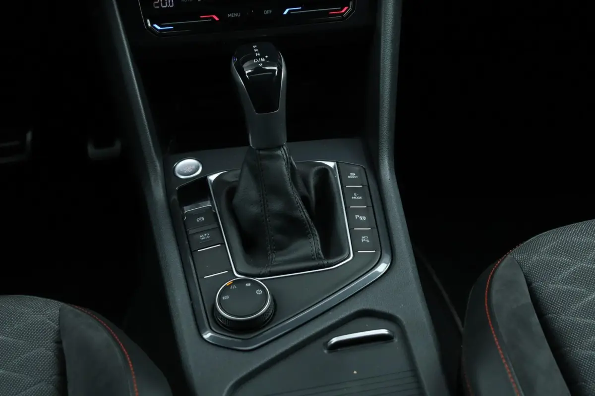 1.4 TSI e-Hybrid FR / 245PK / Vol Opties! / Virtual Cockpit / 360 Camera / Pano / LED / 20"!