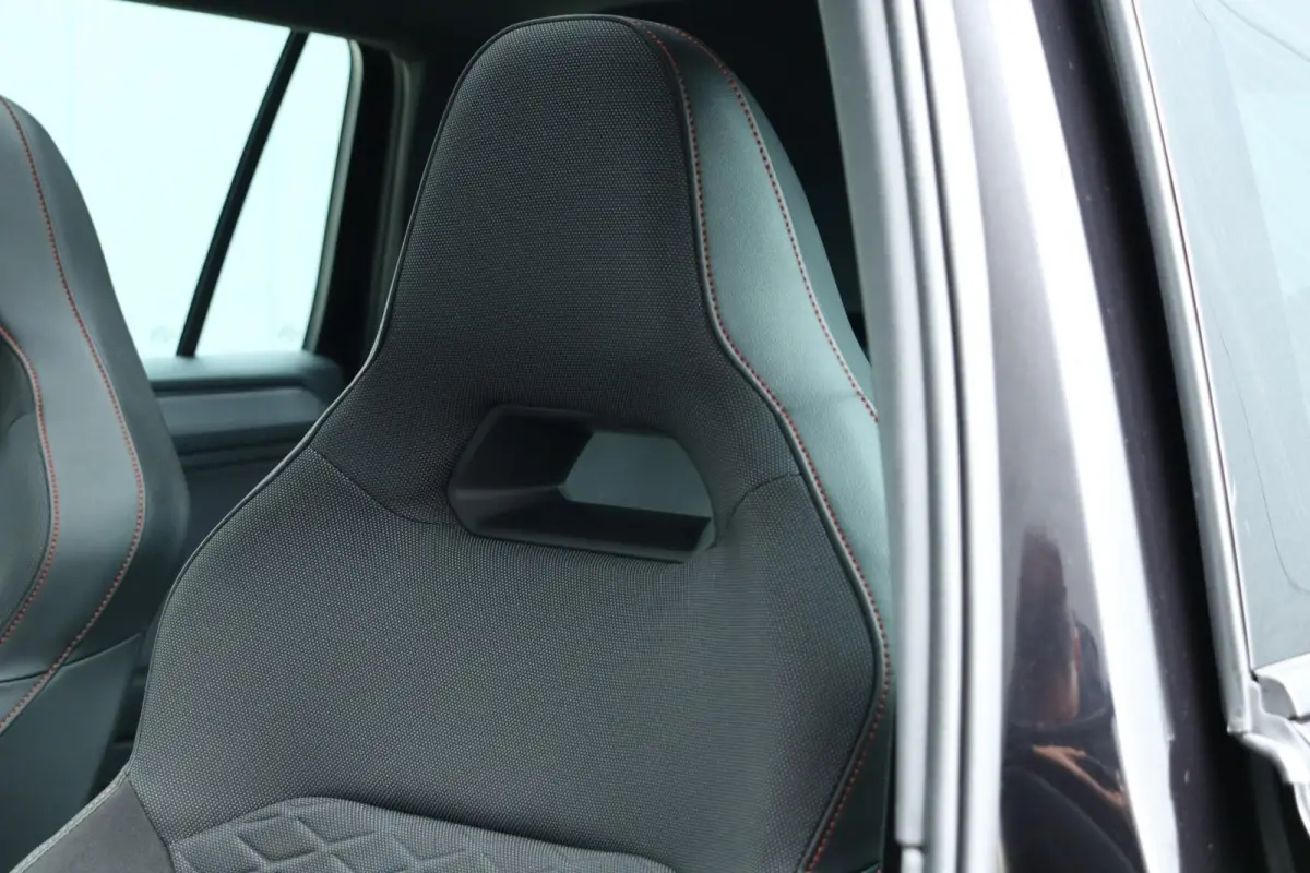 1.4 TSI e-Hybrid FR / 245PK / Vol Opties! / Virtual Cockpit / 360 Camera / Pano / LED / 20"!