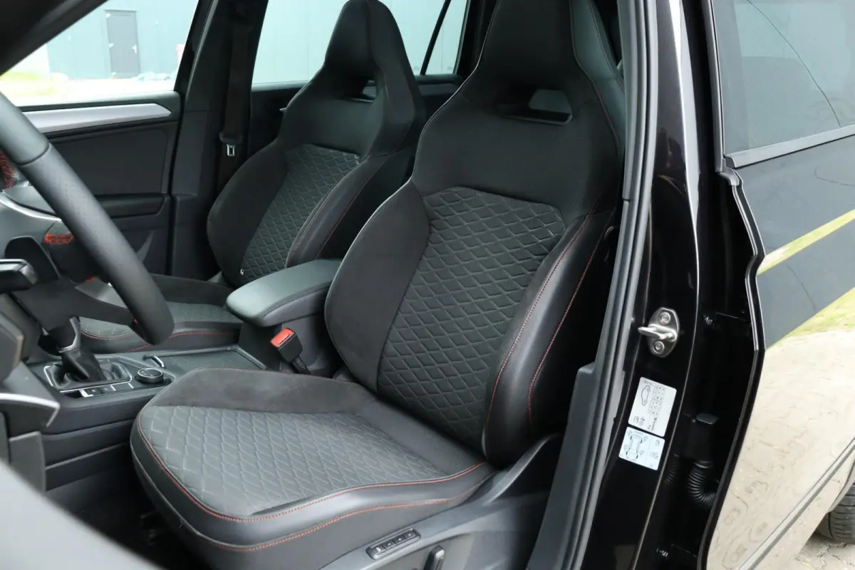 1.4 TSI e-Hybrid FR / 245PK / Vol Opties! / Virtual Cockpit / 360 Camera / Pano / LED / 20"!