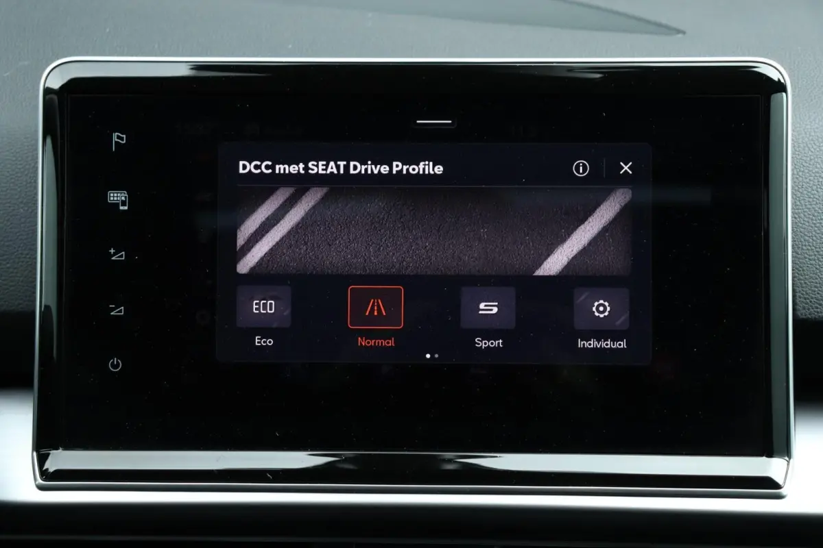 1.4 TSI e-Hybrid FR / 245PK / Vol Opties! / Virtual Cockpit / 360 Camera / Pano / LED / 20"!