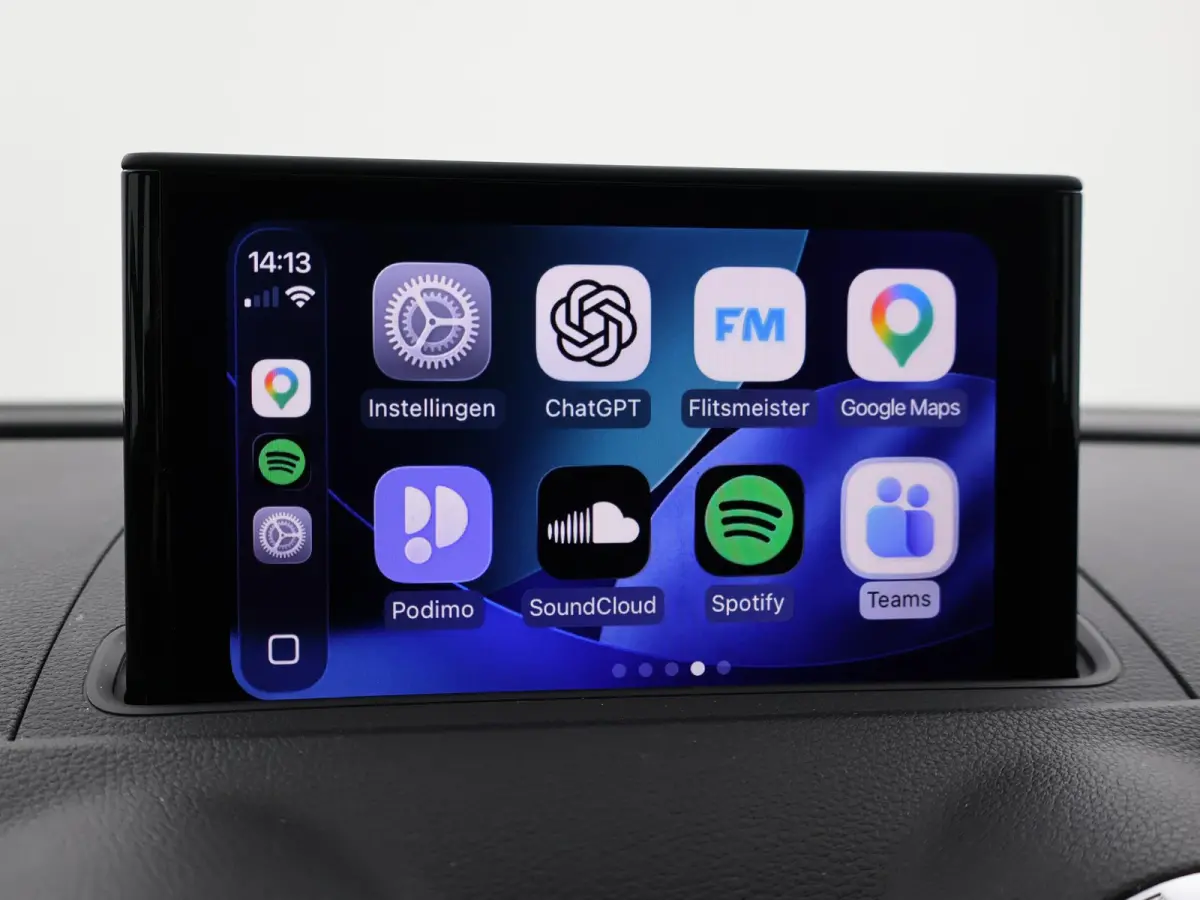 40 TFSI 190 PK S-TONIC AUT. DESIGN PRO LINE *COSMOSBLAUW METALLIC* + CARPLAY | STOEL/STUURVERW. | 18 INCH