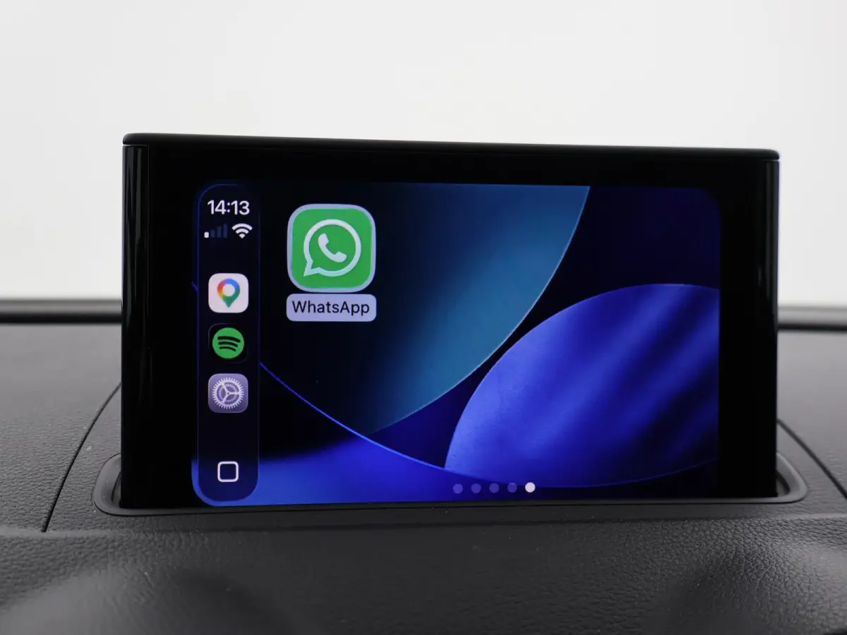 40 TFSI 190 PK S-TONIC AUT. DESIGN PRO LINE *COSMOSBLAUW METALLIC* + CARPLAY | STOEL/STUURVERW. | 18 INCH
