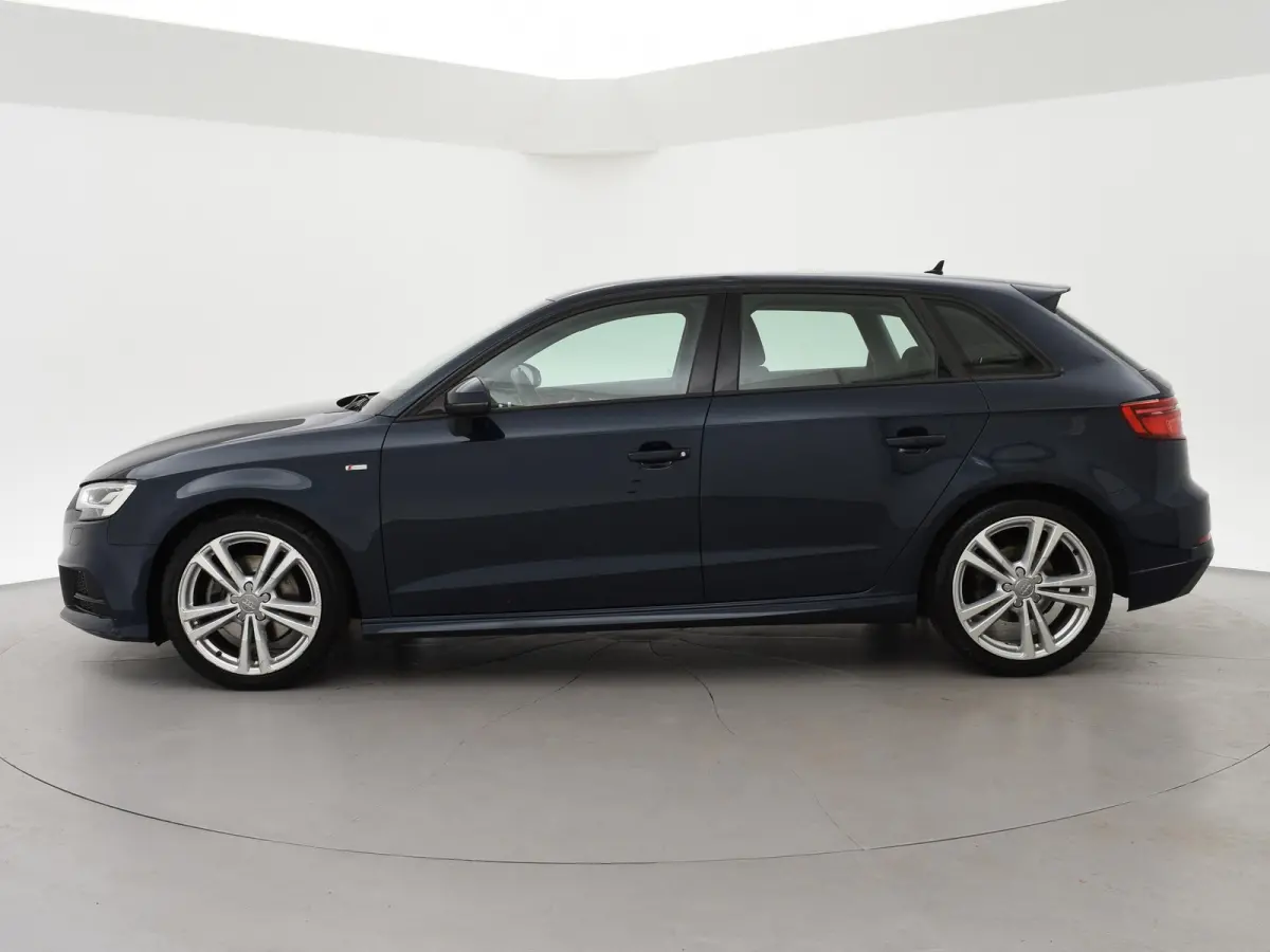 40 TFSI 190 PK S-TONIC AUT. DESIGN PRO LINE *COSMOSBLAUW METALLIC* + CARPLAY | STOEL/STUURVERW. | 18 INCH