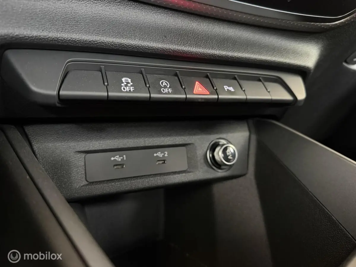 30 TFSI 3X S-LINE Black Edition