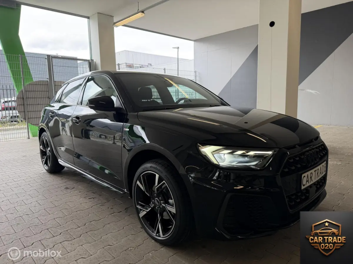 30 TFSI 3X S-LINE Black Edition