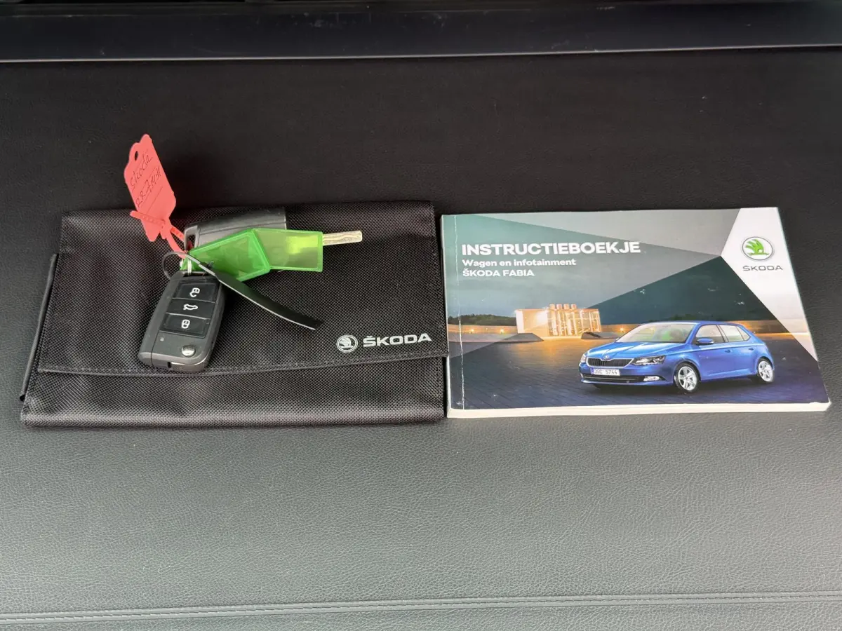 1.0 TSI Drive Navi|Clima|Cruise|PDC|LM Velgen|N.A.P|APK tot 01-2027