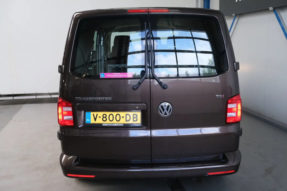 2.0 TDI L2H1 DC Highline > Marge < > Rolstoel Bus <