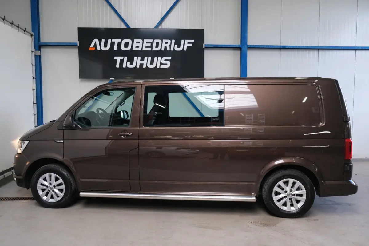 2.0 TDI L2H1 DC Highline > Marge < > Rolstoel Bus <