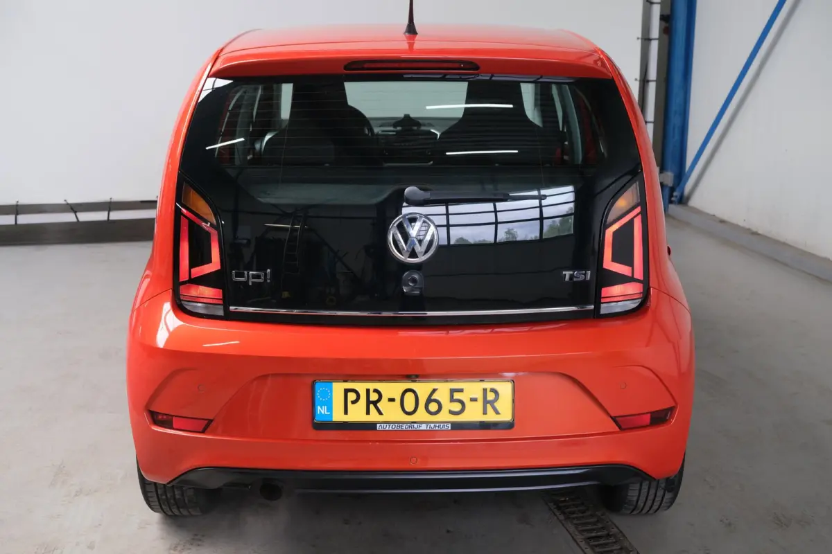 Up! 1.0 TSI BMT high up! - N.A.P. Airco, Cruise, Stoelverwarming, Camera.