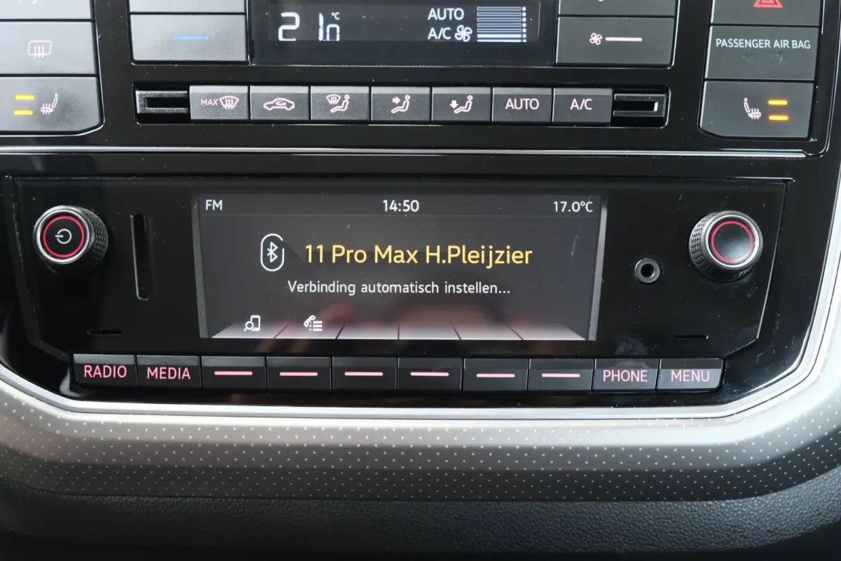 Up! 1.0 TSI BMT high up! - N.A.P. Airco, Cruise, Stoelverwarming, Camera.