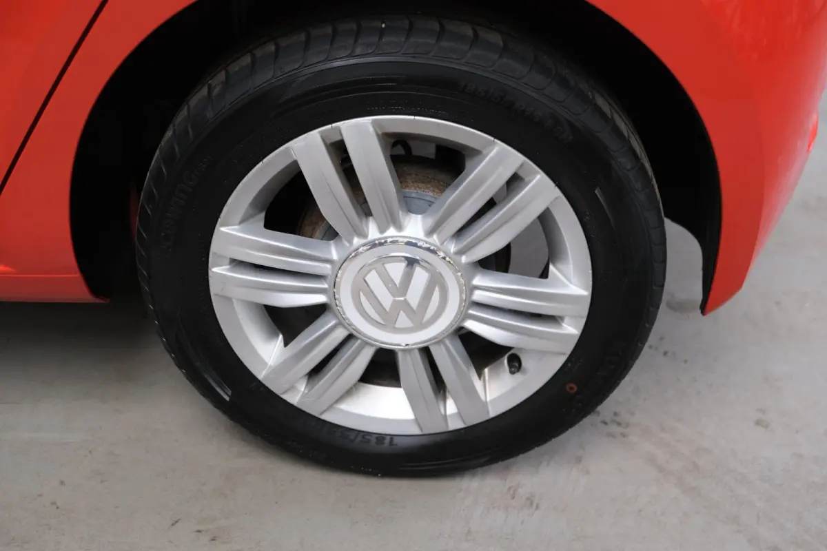 Up! 1.0 TSI BMT high up! - N.A.P. Airco, Cruise, Stoelverwarming, Camera.