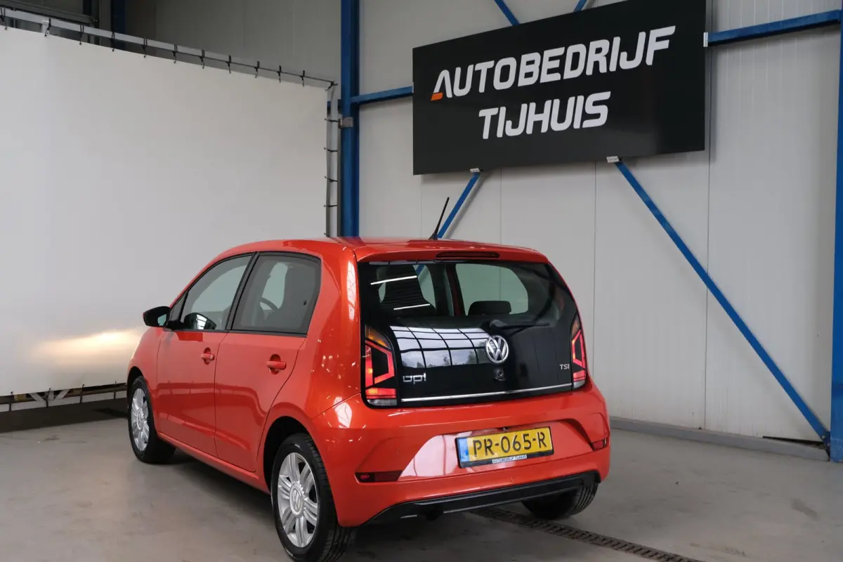 Up! 1.0 TSI BMT high up! - N.A.P. Airco, Cruise, Stoelverwarming, Camera.