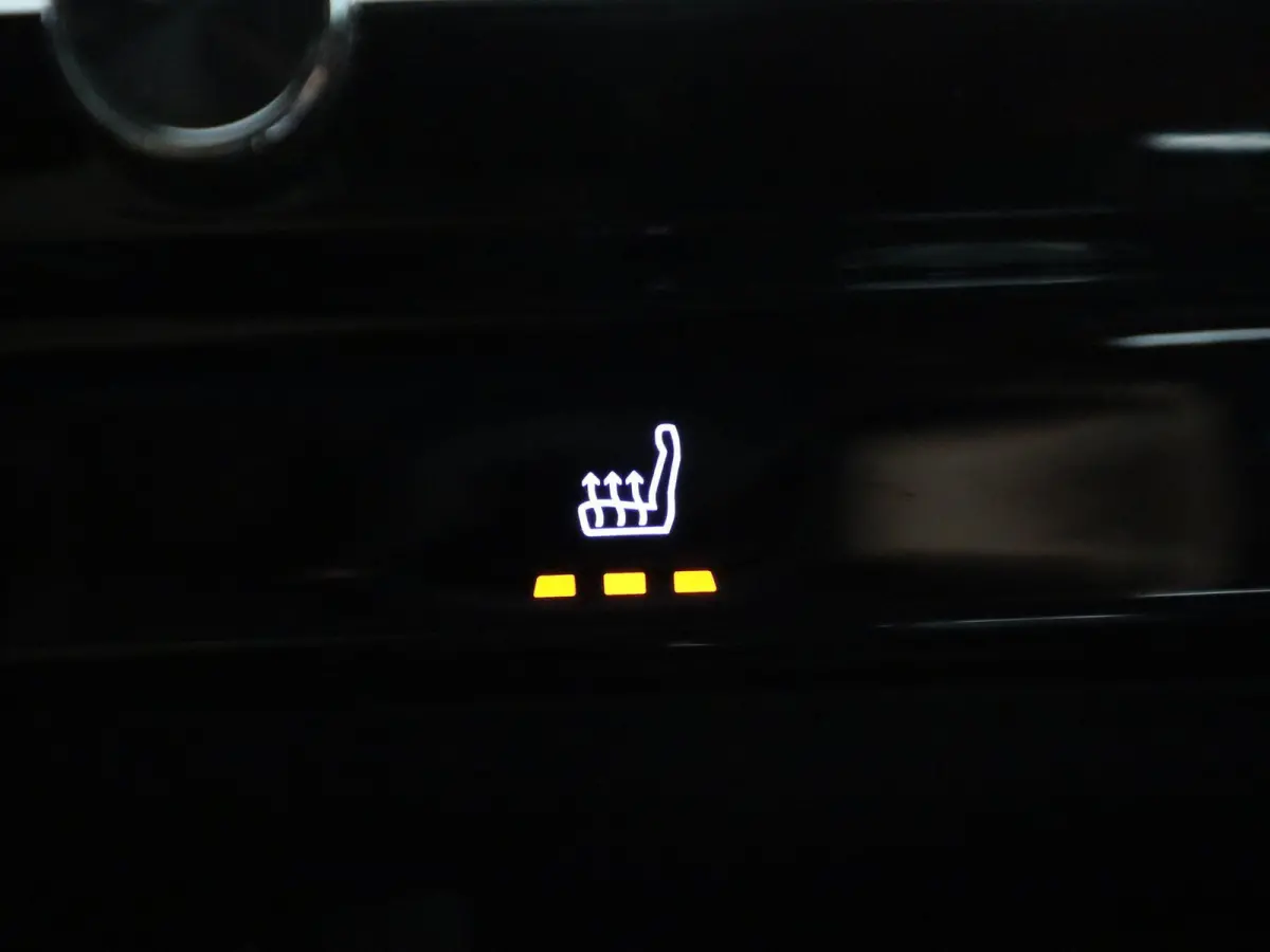 1.6 Hybrid 225 e-EAT8 GT | PANORAMADAK | ACHTERUITRIJCAMERA | ELEKTRISCHE KOFFERKLEP | LEDEREN BEKLEDING | STOELVERWARMING |