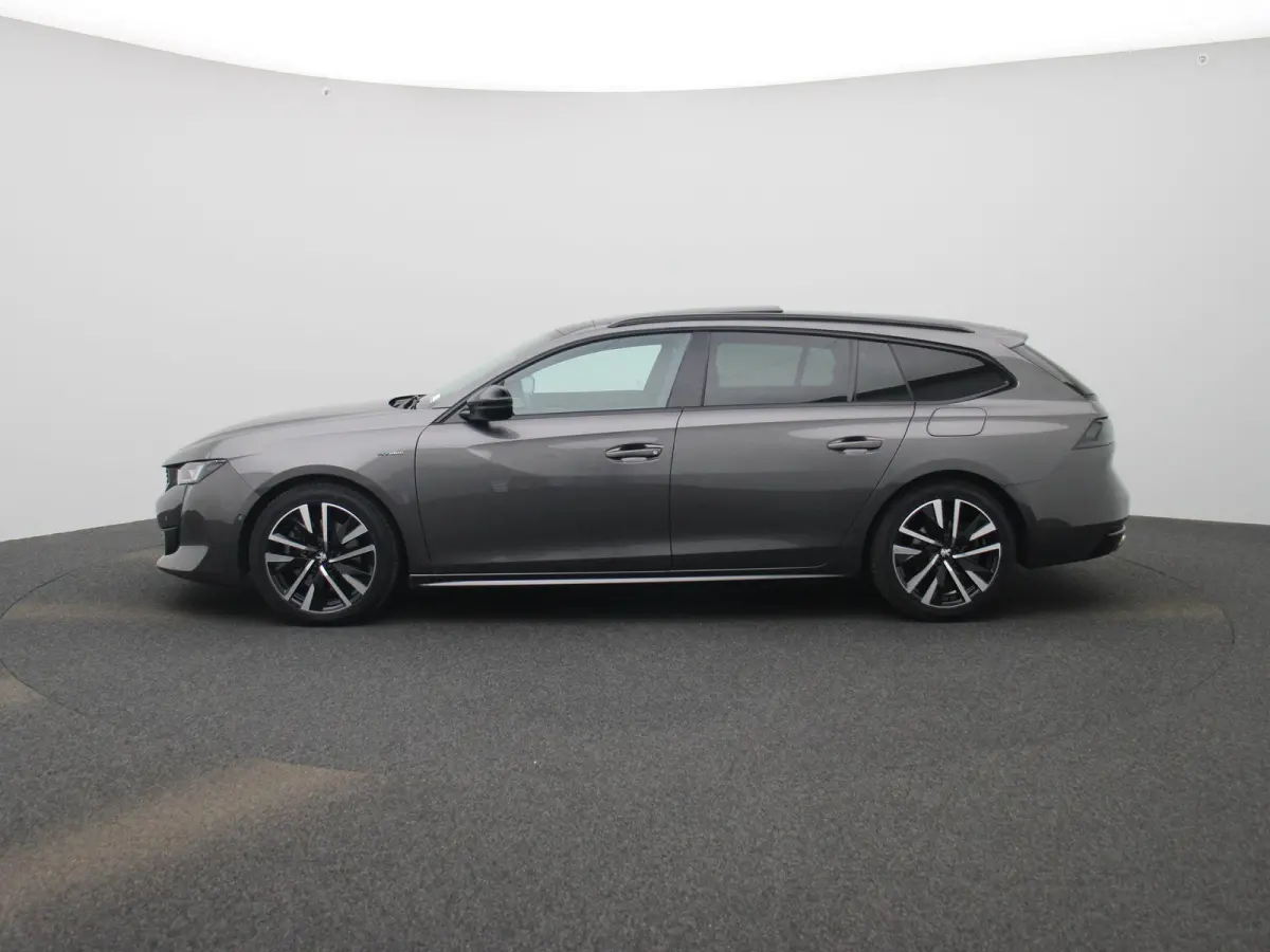 1.6 Hybrid 225 e-EAT8 GT | PANORAMADAK | ACHTERUITRIJCAMERA | ELEKTRISCHE KOFFERKLEP | LEDEREN BEKLEDING | STOELVERWARMING |