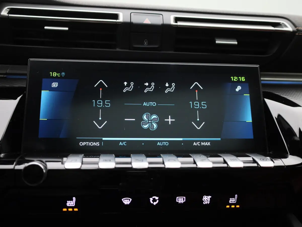1.6 Hybrid 225 e-EAT8 GT | PANORAMADAK | ACHTERUITRIJCAMERA | ELEKTRISCHE KOFFERKLEP | LEDEREN BEKLEDING | STOELVERWARMING |