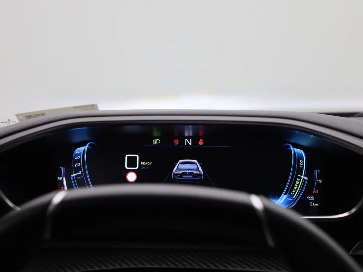 1.6 Hybrid 225 e-EAT8 GT | PANORAMADAK | ACHTERUITRIJCAMERA | ELEKTRISCHE KOFFERKLEP | LEDEREN BEKLEDING | STOELVERWARMING |