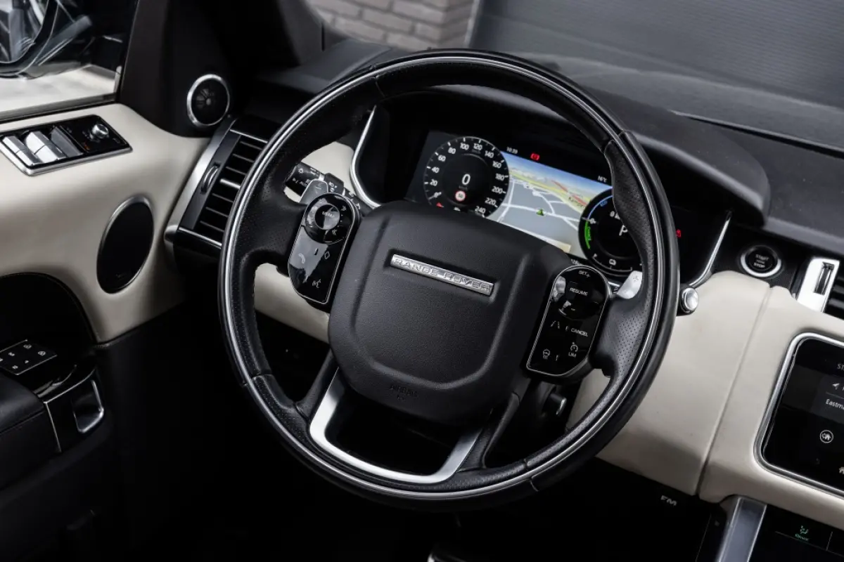 P400e HSE | Pano | Leder |