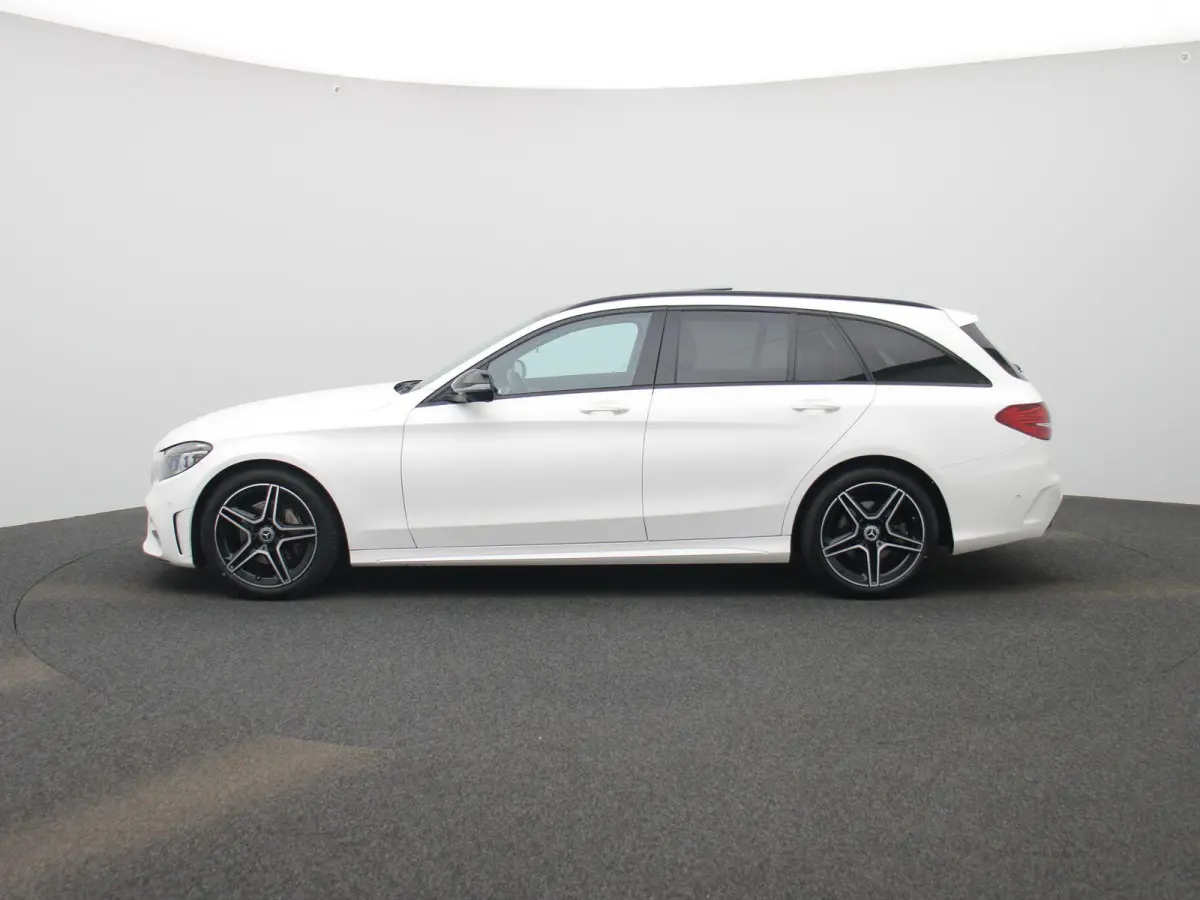 180 Business Solution AMG | AUTOMAAT | PANORAMADAK | ACHTERUITRIJCAMERA | STOELVERWARMING | ELEKTRISCHE KOFFERKLEP |