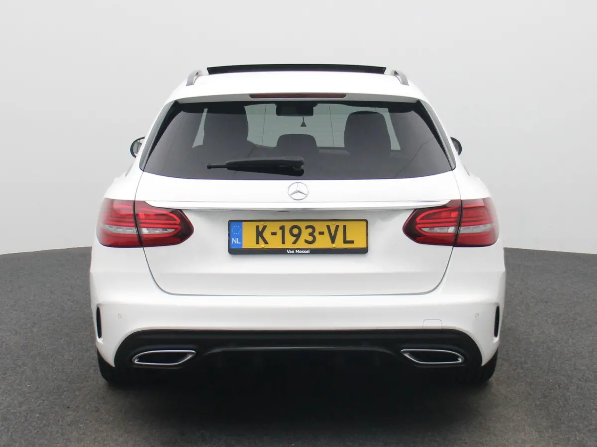 180 Business Solution AMG | AUTOMAAT | PANORAMADAK | ACHTERUITRIJCAMERA | STOELVERWARMING | ELEKTRISCHE KOFFERKLEP |