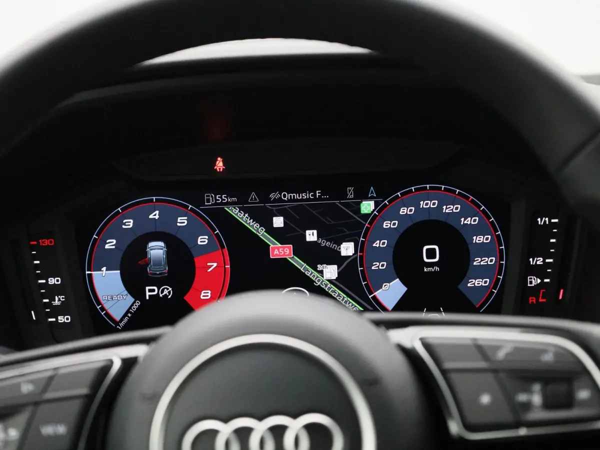 30 TFSI Advanced edition l Cruise control l Navigatie l Climate control l Stoelverwarming l Parkeersensoren l Achteruitrijcamera l LED-koplampen l Privacy glas l Alarm Klasse III l Audi soun