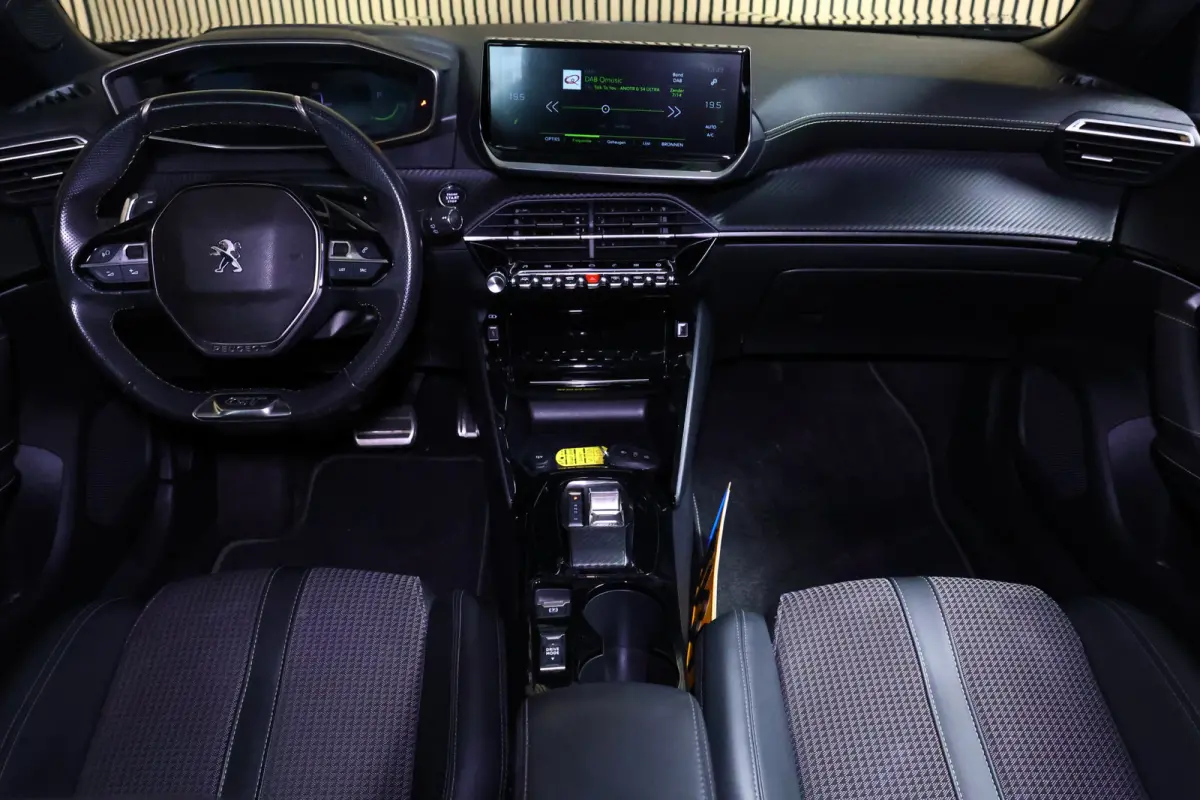 1.2 PureTech GT AVM AUTOMAAT PANODAK NAVI LANE DAB CLIMA "23
