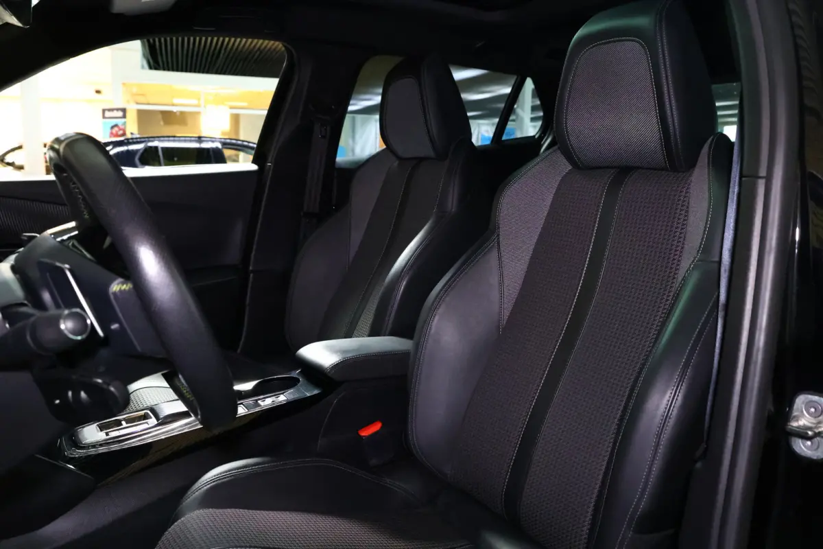 1.2 PureTech GT AVM AUTOMAAT PANODAK NAVI LANE DAB CLIMA "23