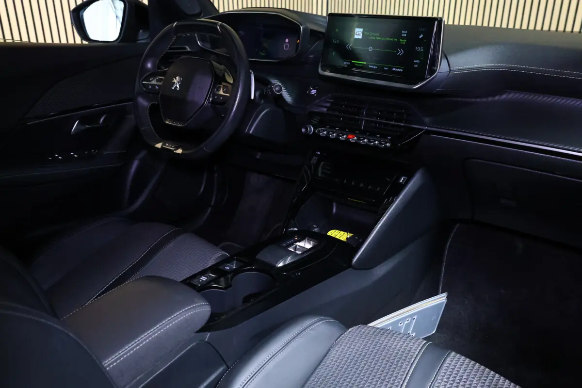 1.2 PureTech GT AVM AUTOMAAT PANODAK NAVI LANE DAB CLIMA "23