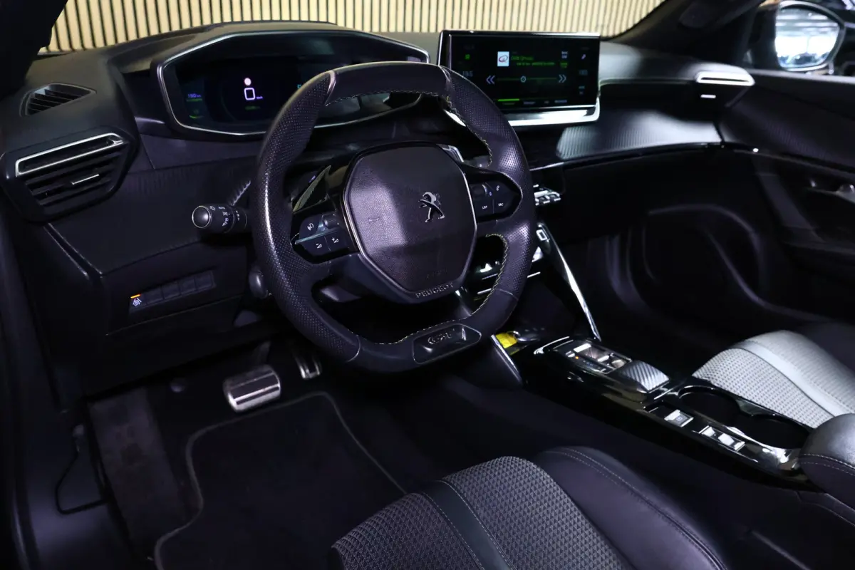 1.2 PureTech GT AVM AUTOMAAT PANODAK NAVI LANE DAB CLIMA "23