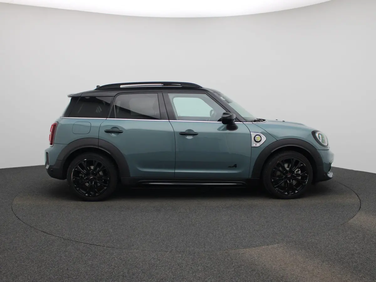 1.5 Cooper ALL4 John Cooper Works | Automaat | Apple Carplay / Android Auto | Camera | Parkeersensoren | Panoramadak |