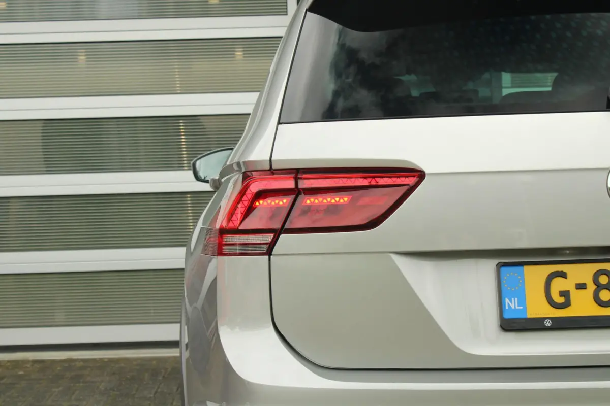 1.5 TSI 150pk DSG Highline Business R | Trekhaak | Apple CarPlay & Android Auto| Elek. Achterklep