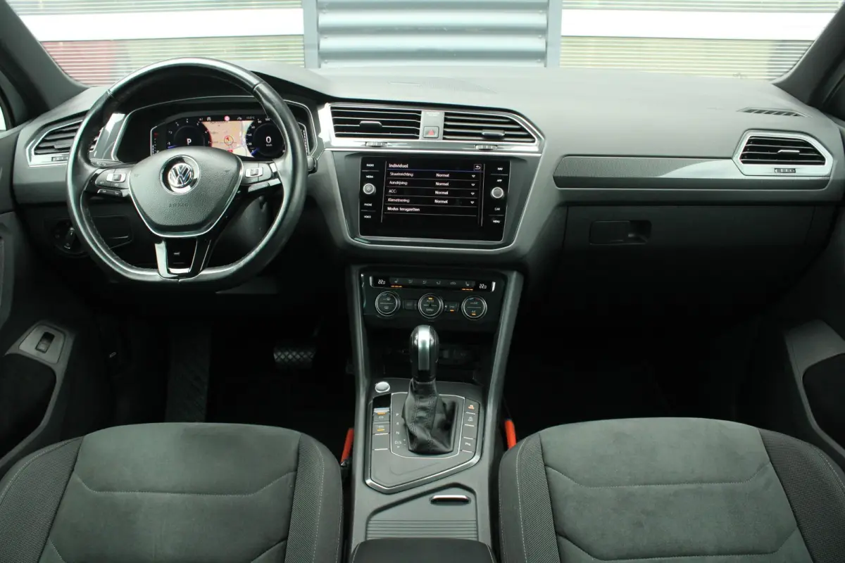 1.5 TSI 150pk DSG Highline Business R | Trekhaak | Apple CarPlay & Android Auto| Elek. Achterklep