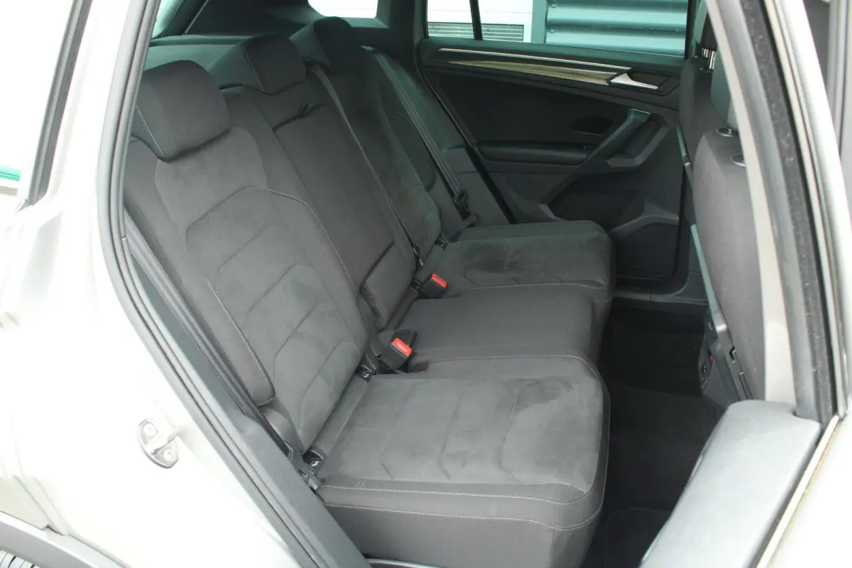 1.5 TSI 150pk DSG Highline Business R | Trekhaak | Apple CarPlay & Android Auto| Elek. Achterklep