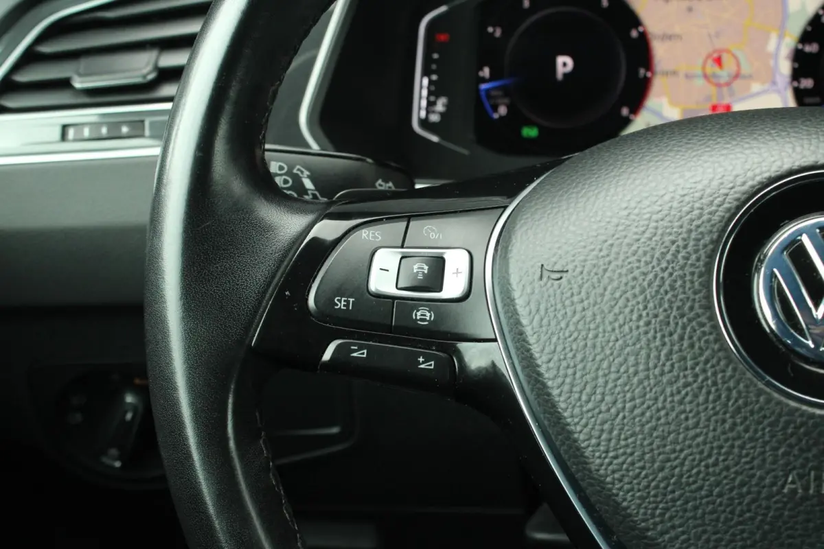 1.5 TSI 150pk DSG Highline Business R | Trekhaak | Apple CarPlay & Android Auto| Elek. Achterklep