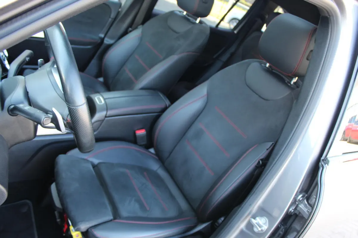 200 AMG/Pano/5 pers/Carplay/Night/Camera/Sfeer