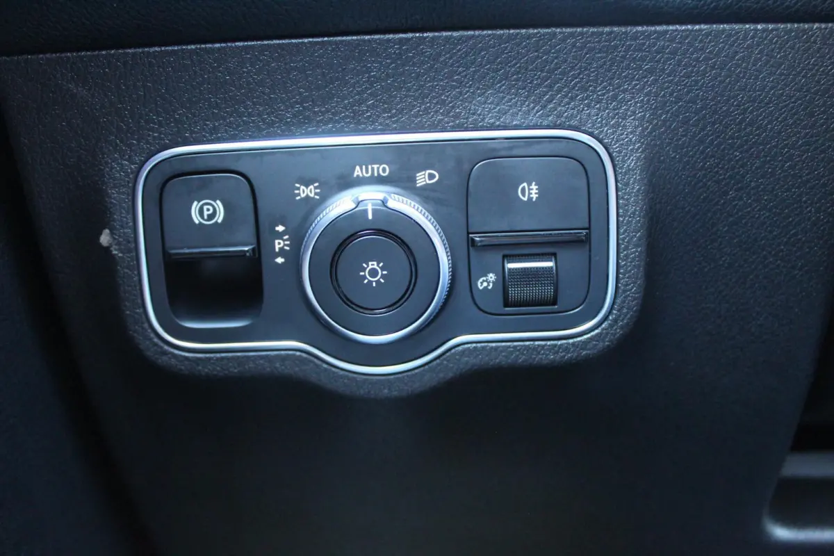 200 AMG/Pano/5 pers/Carplay/Night/Camera/Sfeer