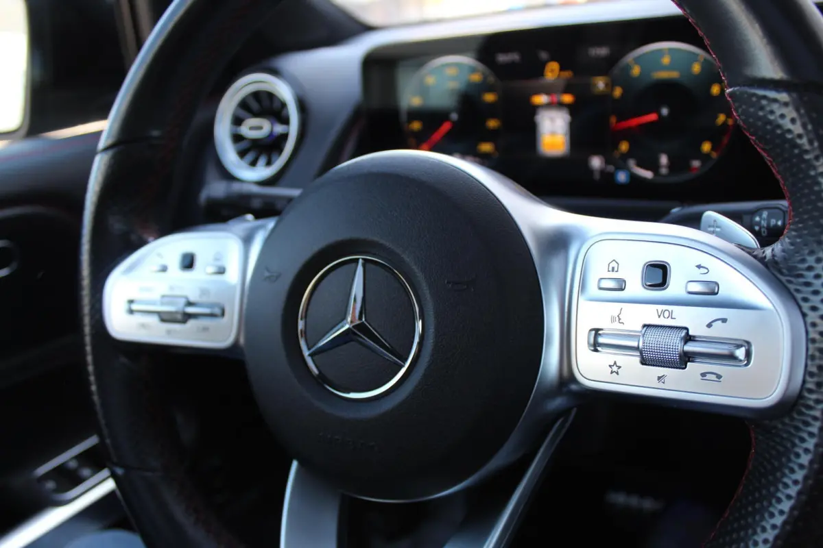 200 AMG/Pano/5 pers/Carplay/Night/Camera/Sfeer