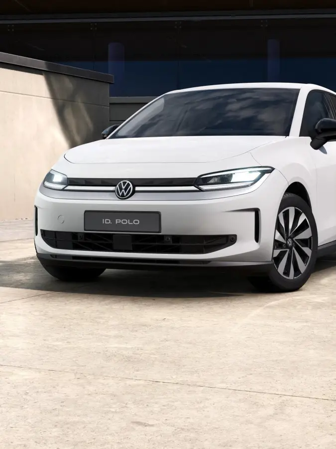 211pk Life First Edition 52 kWh | 17"  Velgen | Stoelverwarming