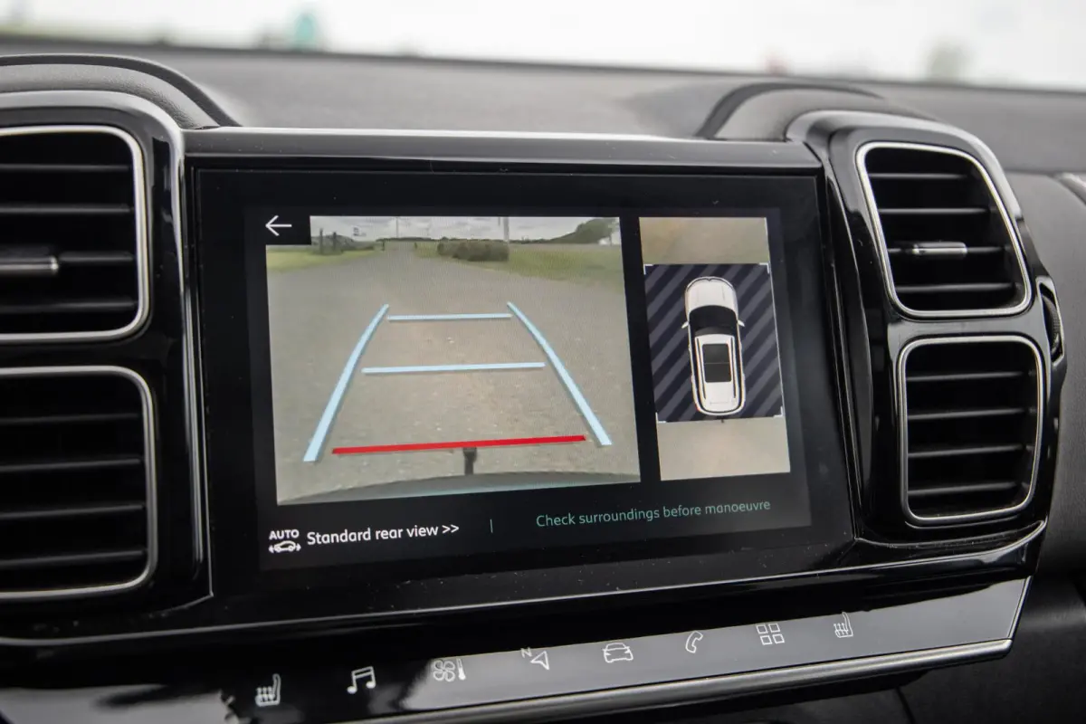 1.6 Plug-in Hybrid 225 Shine PANORAMA DAK / DEALER ONDERHOUDEN / LEER / MEMMORY / TREKHAAK / CAMERA