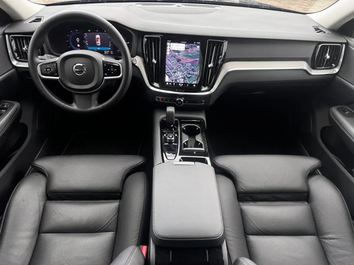 2.0 T6 Plug-in hybrid AWD Ultimate Dark Long Range | Trekhaak | 100% SOH | Leder + Memory | Winter Pack